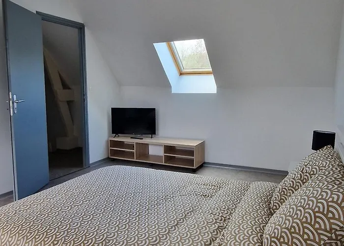 Maison 3 Avec Jardin- Jusqu'a 8 Voyageurs Apartment Feignies